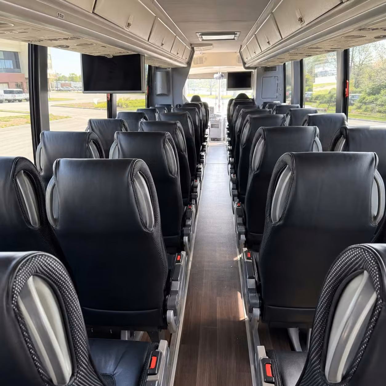 charter buses for large wedding guest groups in northwest arkansas