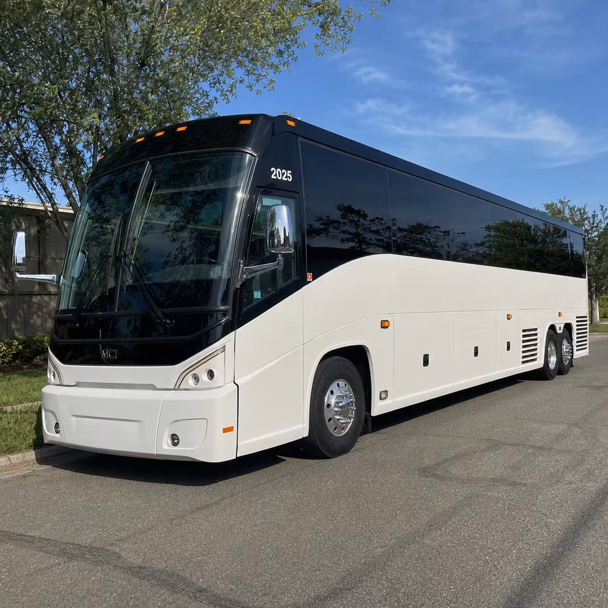 long distance wedding guest shuttles and event transportation from rogers
